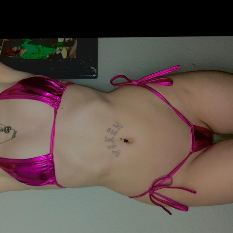 agirlcalledluckyy onlyfans leaked picture 2