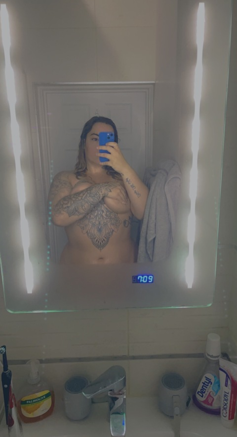 alishaaragoneeee onlyfans leaked picture 2