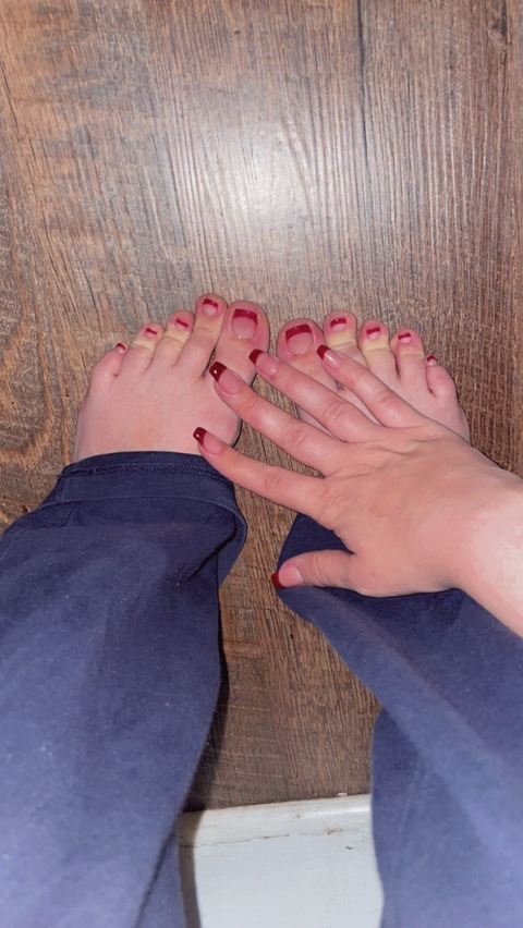 alliemae23 onlyfans leaked picture 2