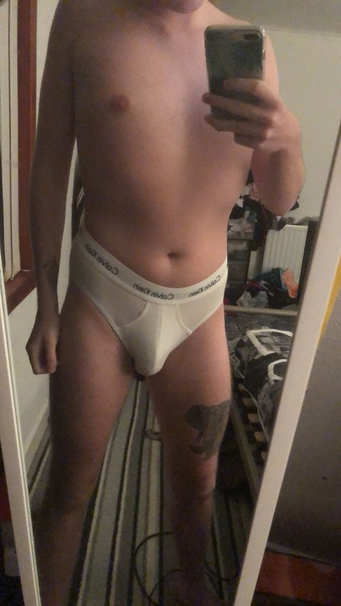 andrew1998 onlyfans leaked picture 2