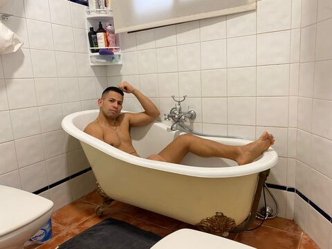 carlosalcuadradofree onlyfans leaked picture 2