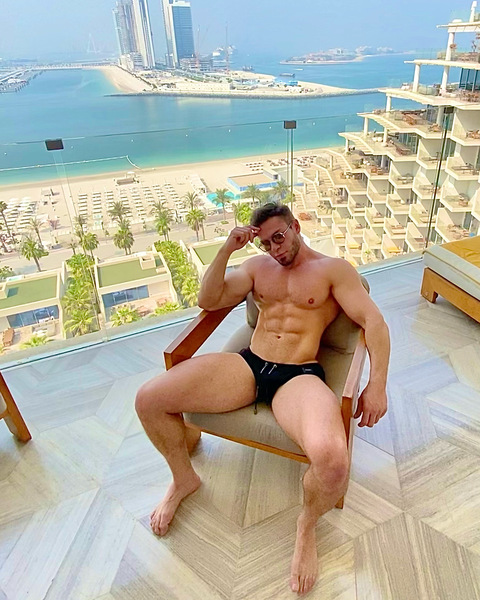 fit.kounat onlyfans leaked picture 2