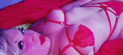 Header of hotblondelatina