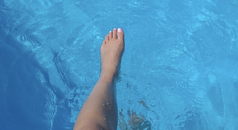 Header of lara.feets