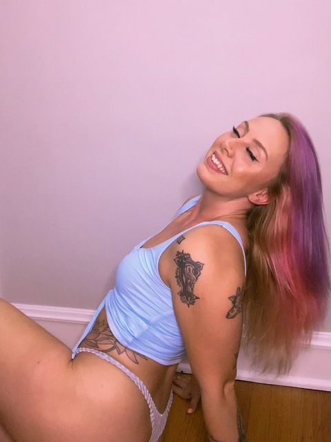 laynieluck onlyfans leaked picture 2