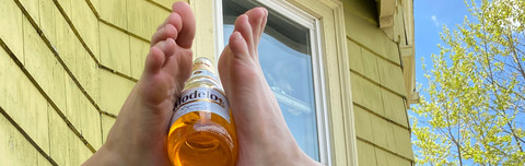 Header of minaspetitefeet