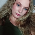 View scarlettfosfer6616 (Scarlett) OnlyFans 126 Photos and 42 Videos for free 

 profile picture