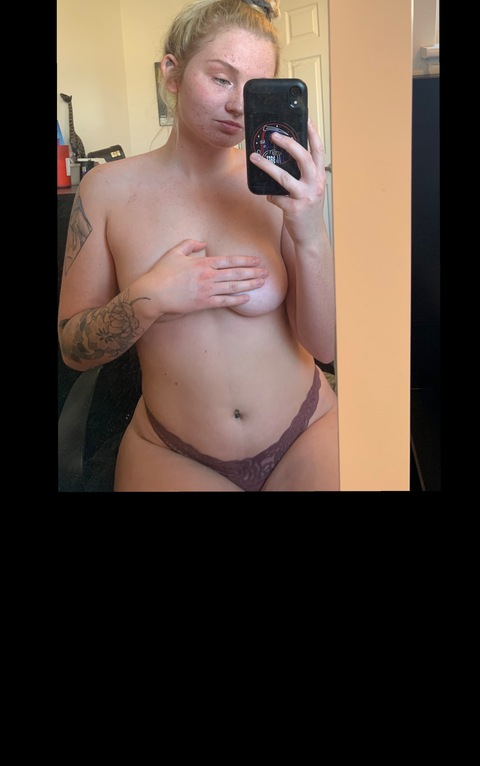 skybabybluee onlyfans leaked picture 2