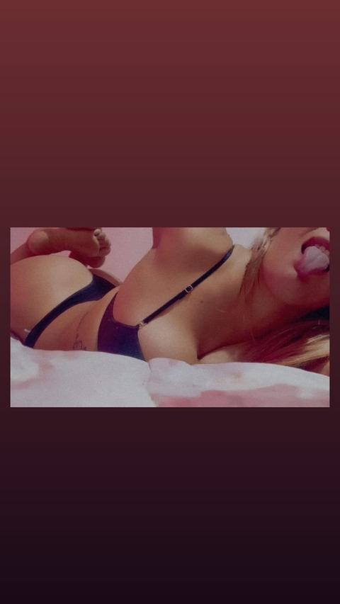 xxxrubiaaa onlyfans leaked picture 2